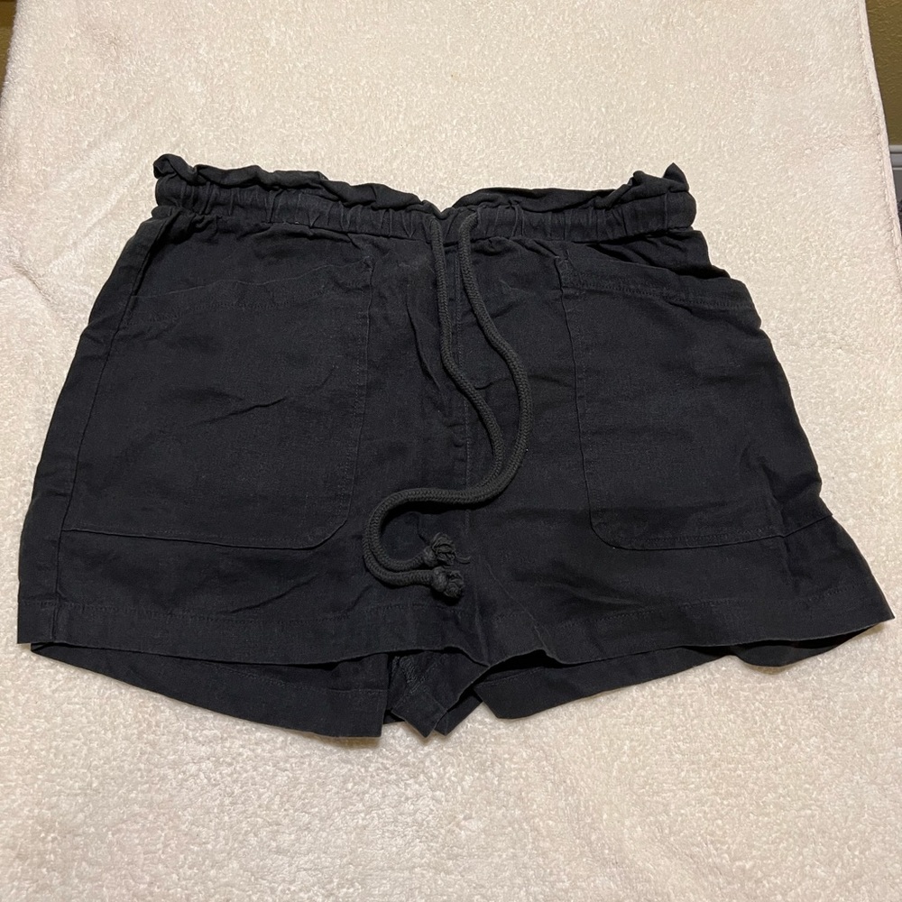 Universal Thread casual short